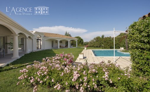 House in Le Tholonet, Provence-Alpes-Côte d'Azur, France 1
