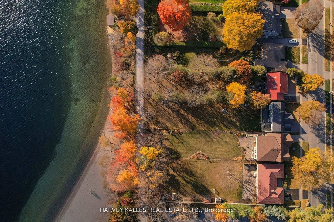 House in Barrie, Ontario, Canada 5 - 18104077