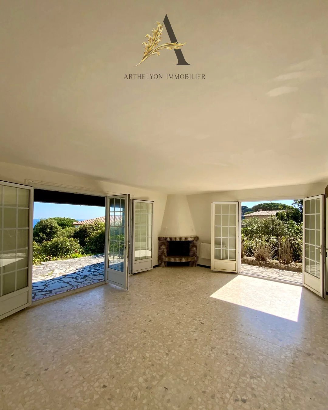 Estate in Nartelle-Noyer-Bellevue-bd des Sardinaux, Sainte-Maxime, France 4 - 18093399