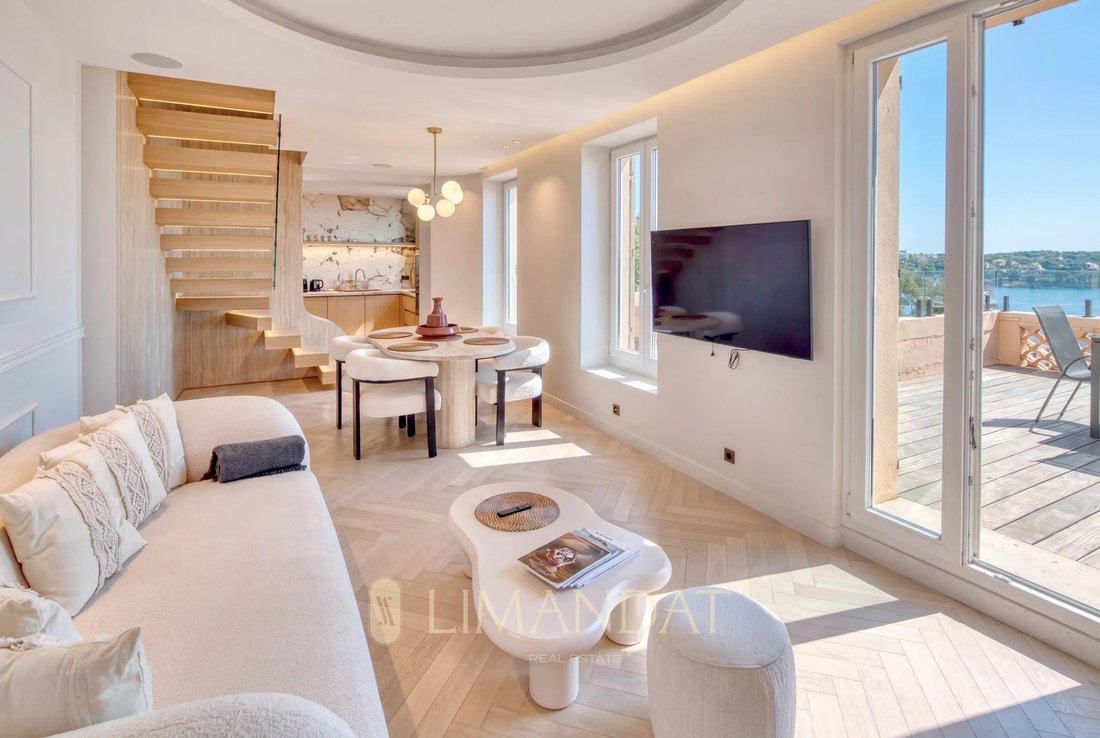 Townhouse in French Riviera, Provence-Alpes-Côte d'Azur, France 2 - 18106389