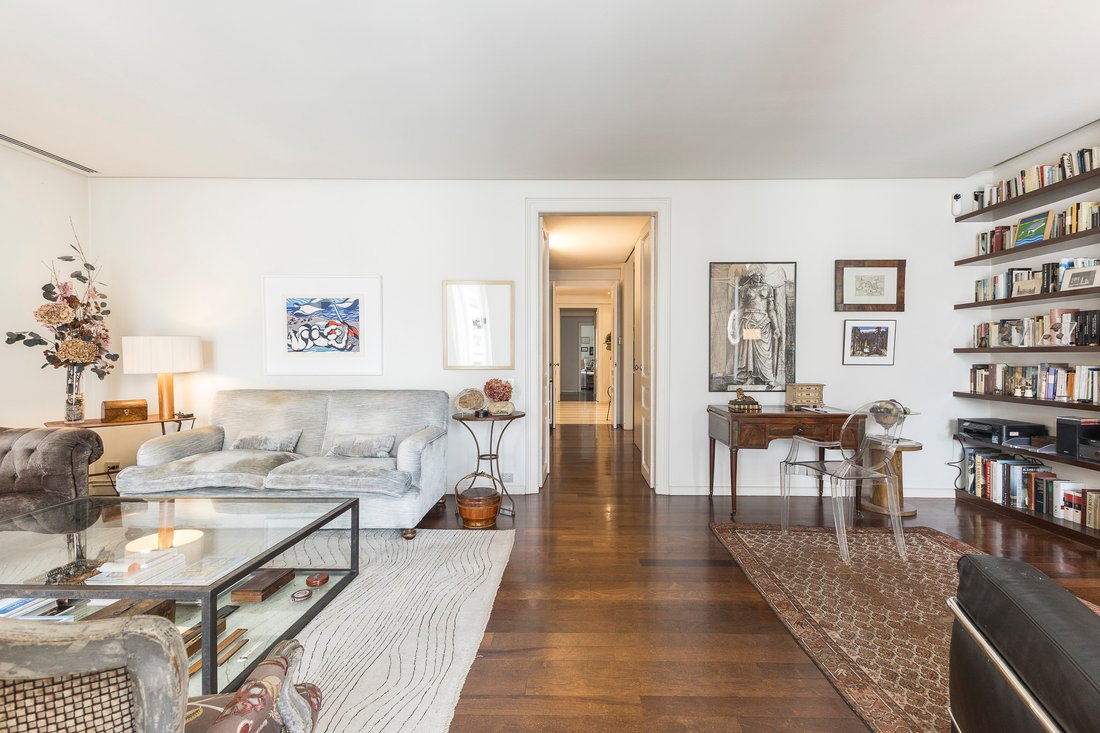 Apartment in Eixample, Barcelona, Spain 3 - 18096087