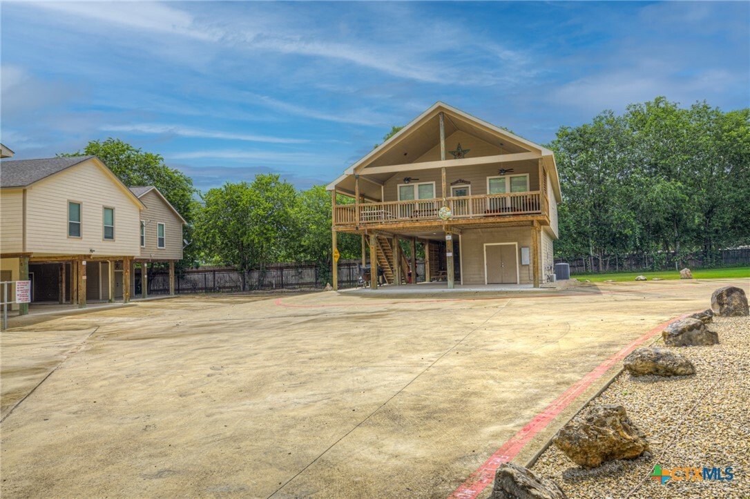 House in New Braunfels, Texas, United States 5 - 18098091