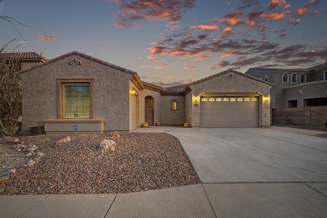 Chandler, Arizona, United States 1 - 18090794