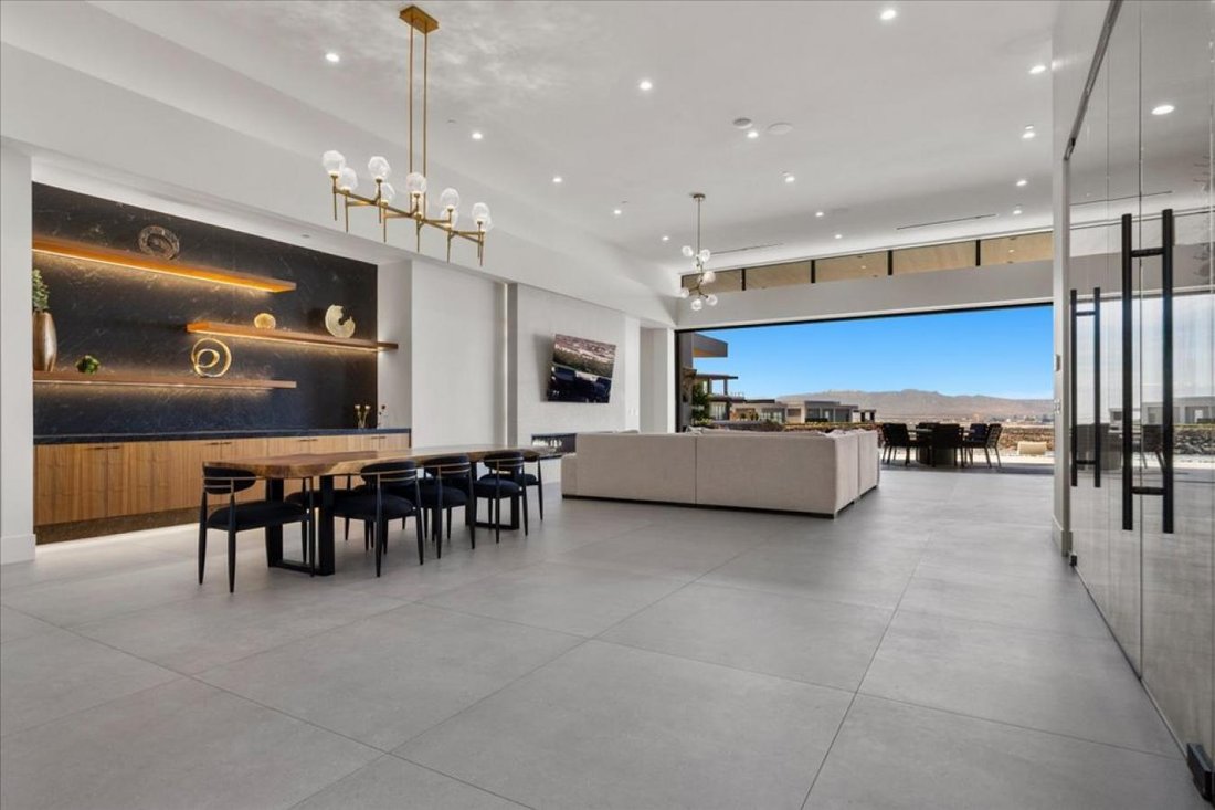 House in Henderson, Nevada, United States 4 - 18099052