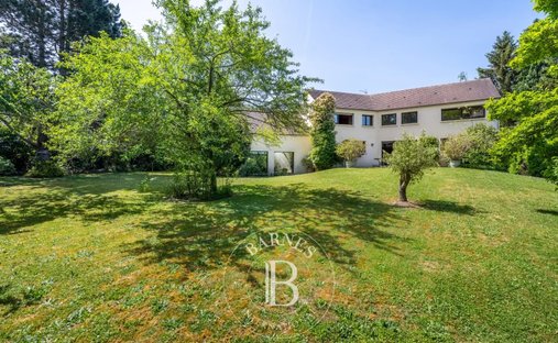 Haus in Montfort-l'Amaury, Île-de-France, Frankreich 1