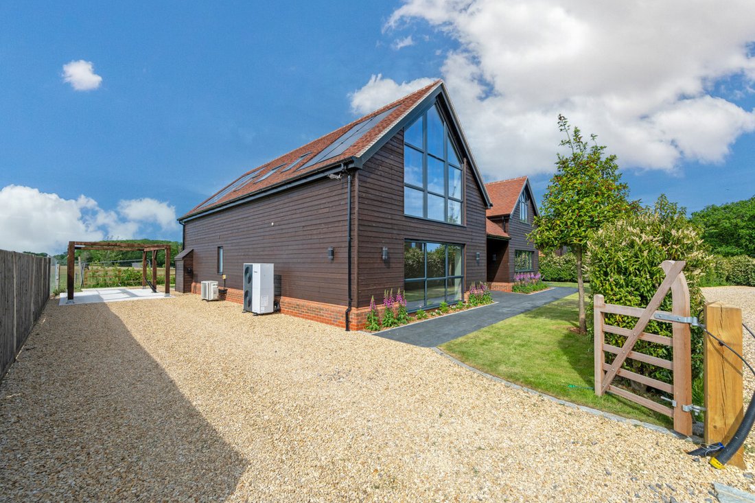 House in Sherfield on Loddon, England 2 - 18098693