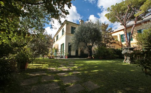 Villa a Levante, Genova, Liguria 1