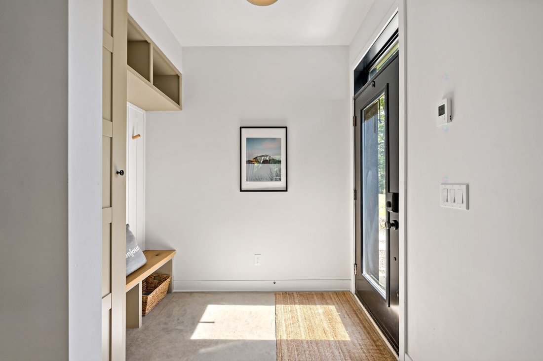 House in La Conception, Quebec, Canada 4 - 17962022