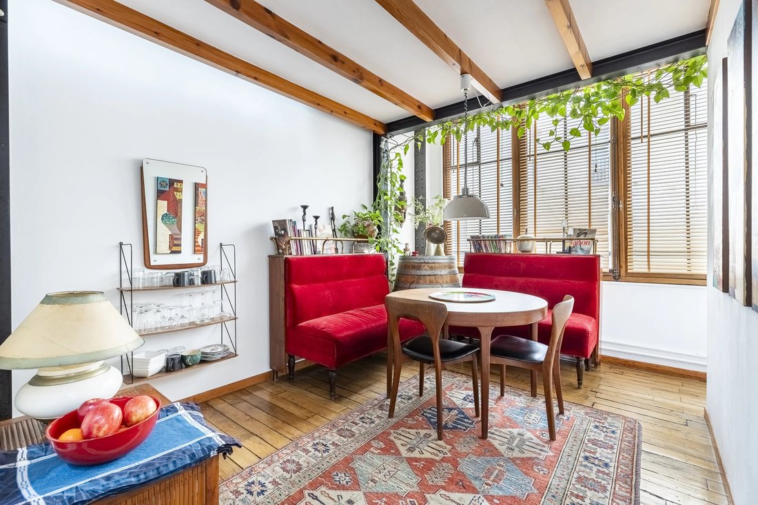 Apartment in Porte Saint Denis-Paradis, Paris 10e Arrondissement, Paris 1 - 18101680
