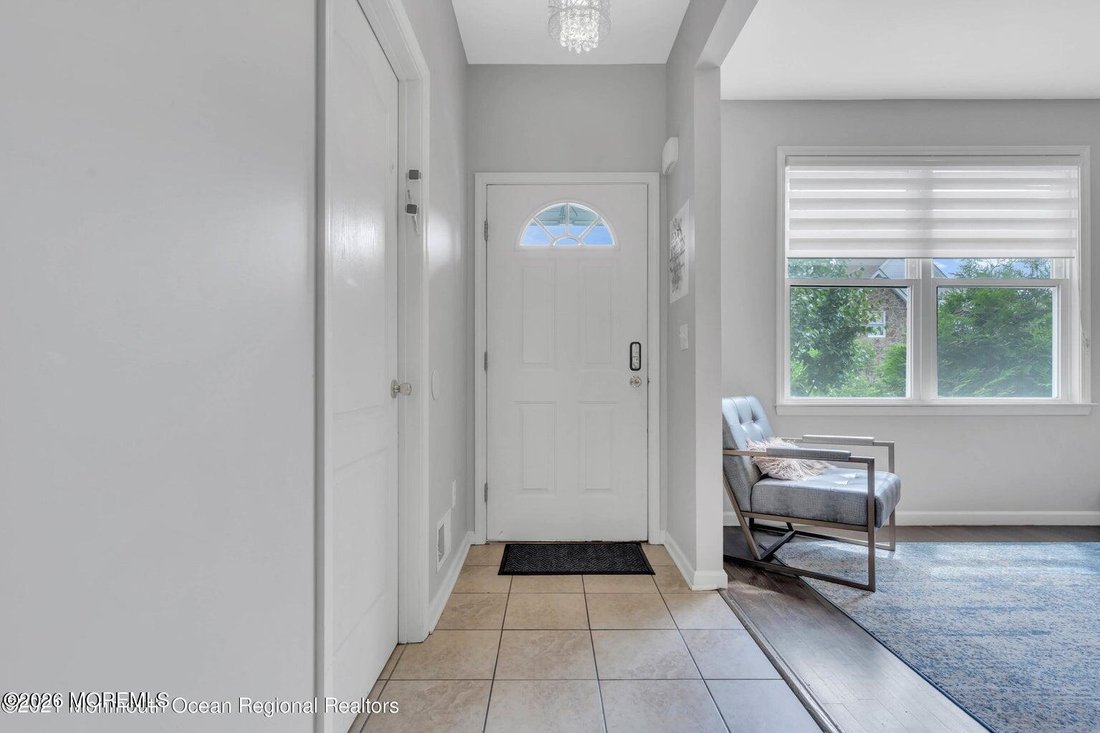 House in Lakewood Township, New Jersey, United States 4 - 18108252