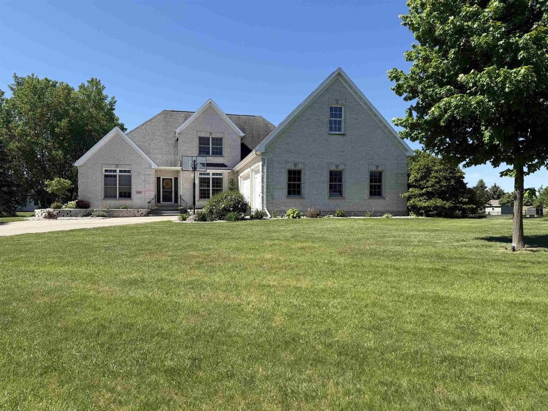 House in Omro, Wisconsin, United States 1 - 18094802