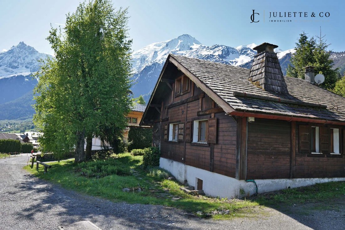 Chalet in Les Houches, Auvergne-Rhône-Alpes, France 2 - 18097673