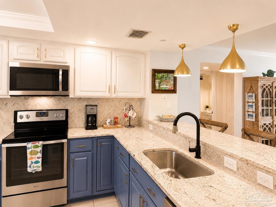 Condo in Pensacola, Florida, United States 5 - 18094881