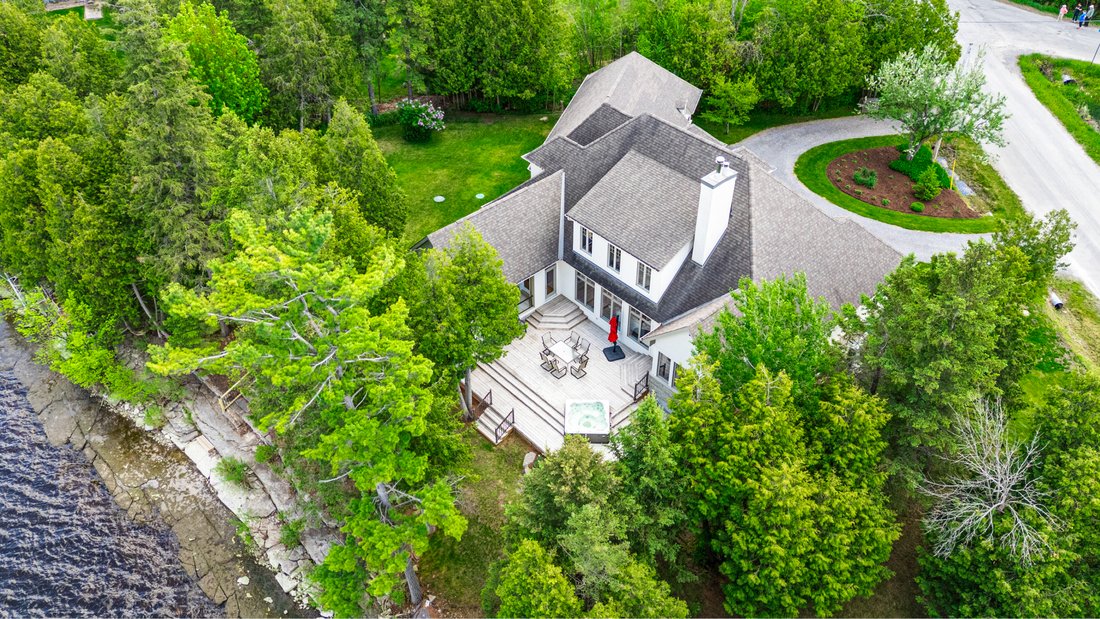 House in Ottawa, Ontario, Canada 5 - 18099177