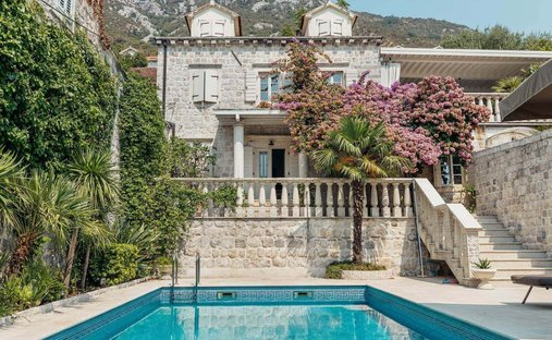 Villa in Perast, Kotor Municipality, Montenegro 1