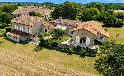 House in Roullet-Saint-Estephe, Nouvelle-Aquitaine, France 1