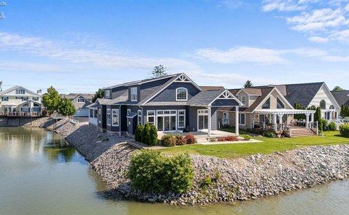 House in Port Clinton, Ohio, United States 1