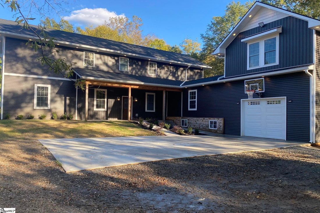 House in Gray Court, South Carolina, United States 2 - 18098184