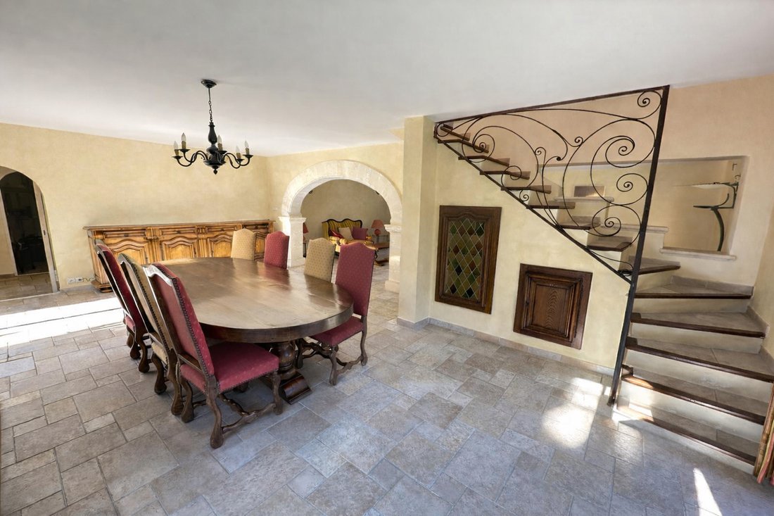 Villa in Les Hameaux, Saint-Victoret, France 5 - 18101797