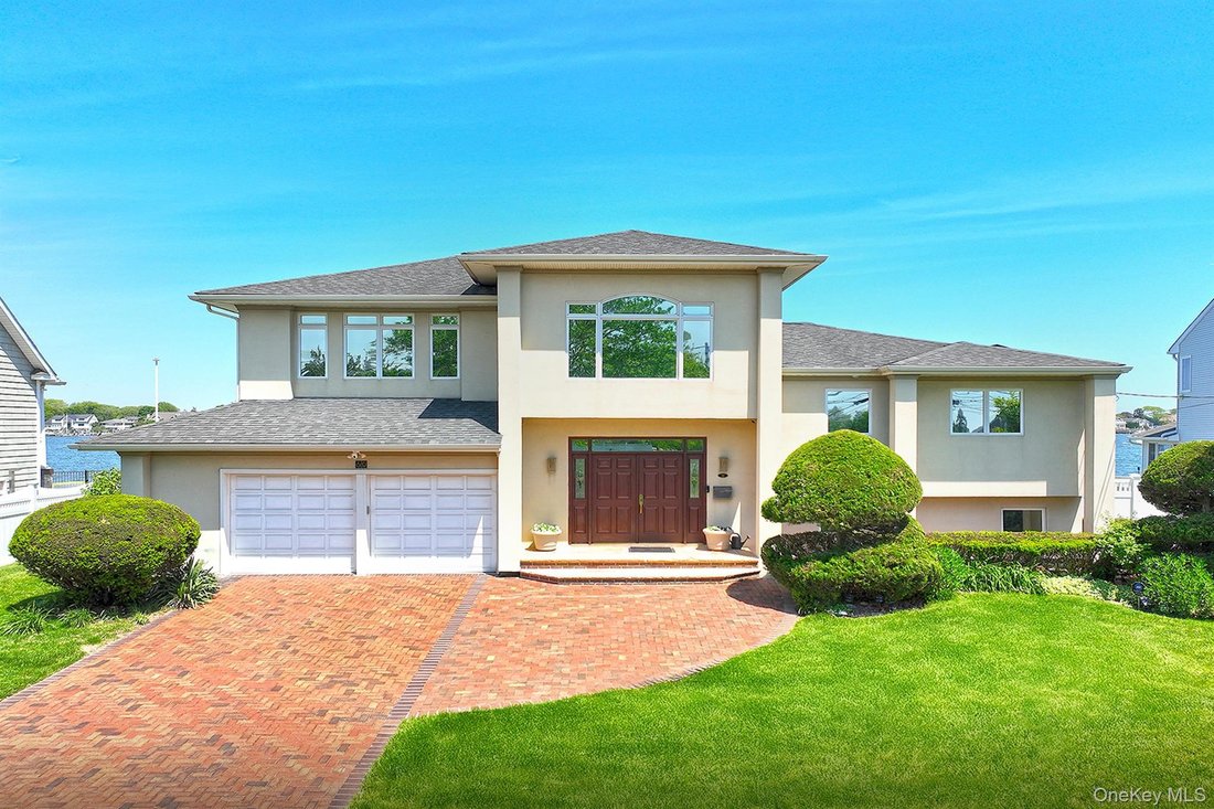 House in Massapequa, New York, United States 3 - 18095072