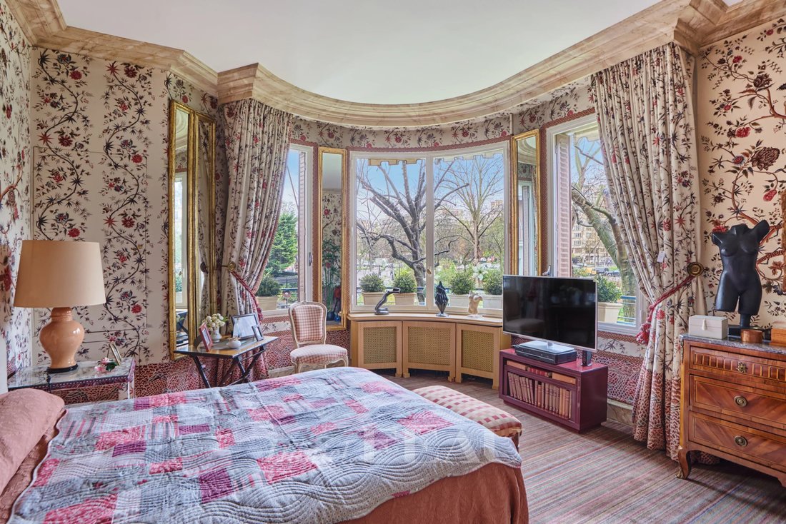 Apartment in Porte Dauphine, Paris 16e Arrondissement, Paris 4 - 18093416
