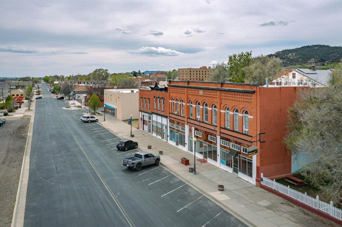 Raton, New Mexico, United States 1 - 18103272