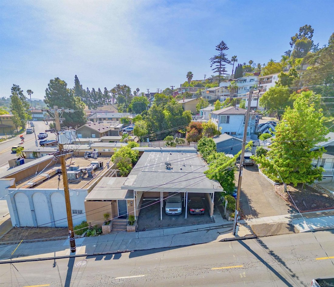 La Mesa, California, United States 3 - 18102771