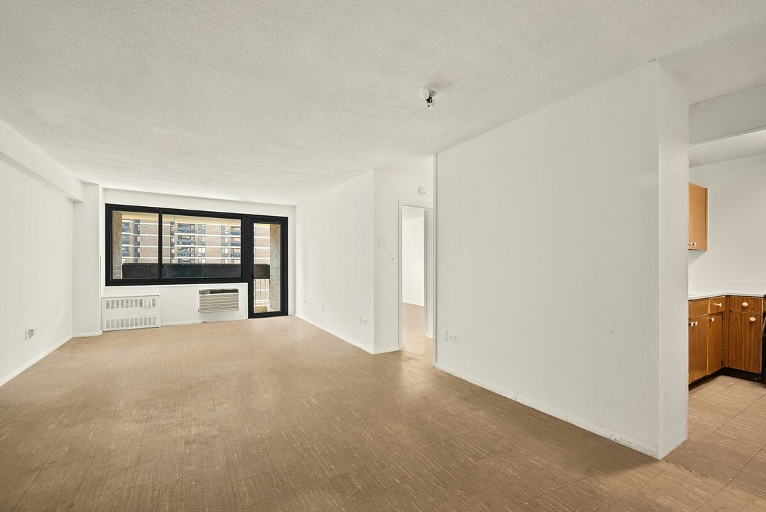 Co Op in New York, New York, United States 3 - 18096004