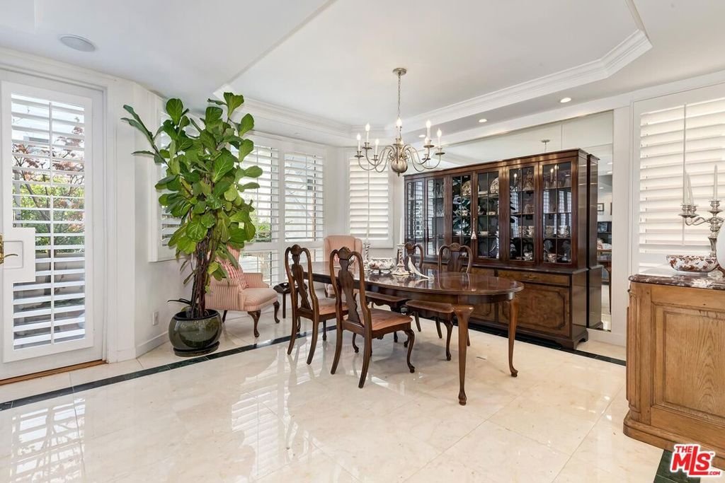 Condo in Beverly Hills, California, United States 4 - 18095011