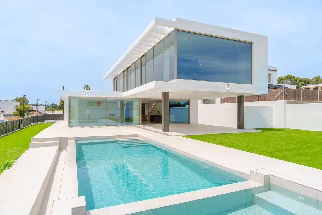 Villa in Torrent, Valencian Community, Spain 3 - 18092024