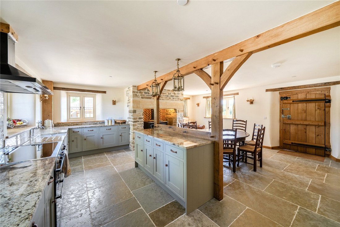 House in Somerset, England 4 - 18100650