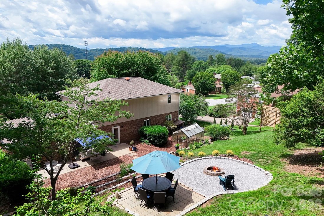 House in Asheville, North Carolina, United States 3 - 18096407