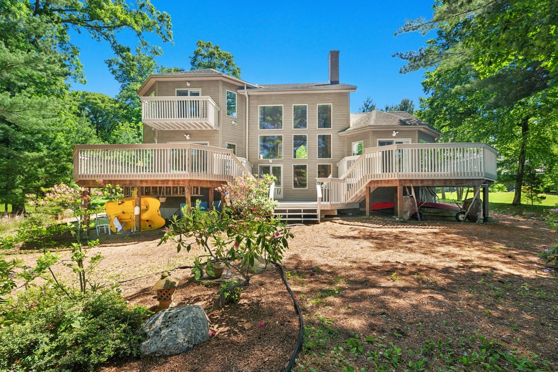 House in Trumbull, Connecticut, United States 3 - 18101751