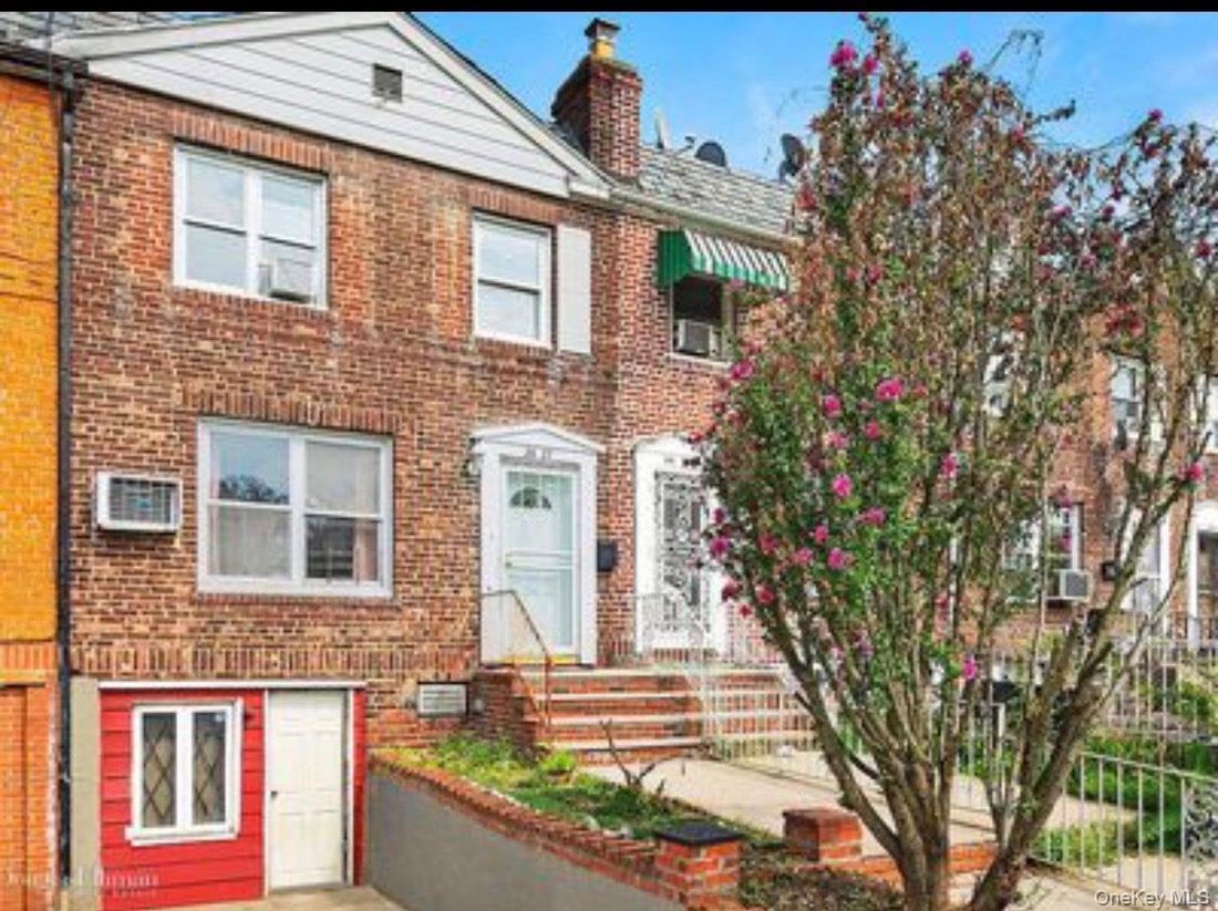 House in New York, New York, United States 1 - 18106359