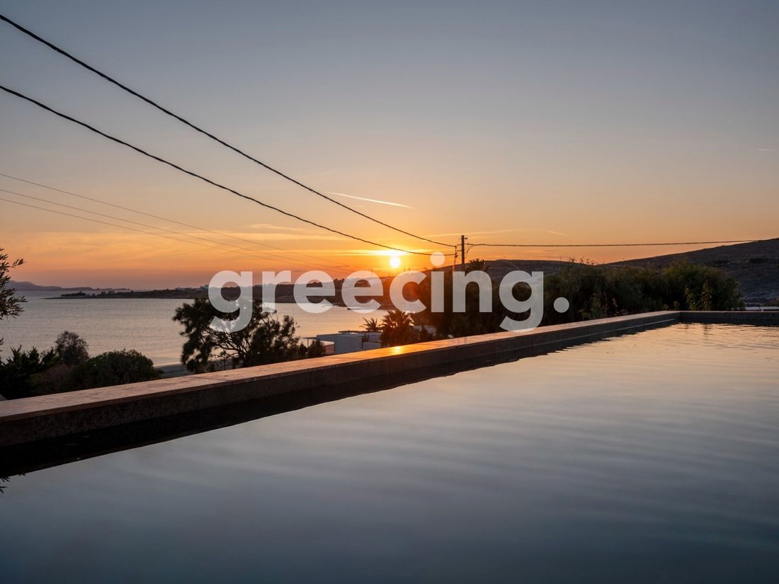 Villa in Paros, Aegean, Greece 1 - 18092092