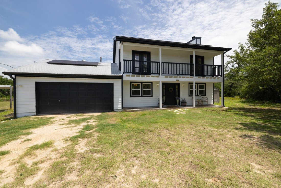 House in Lexington, Texas, United States 1 - 18095052