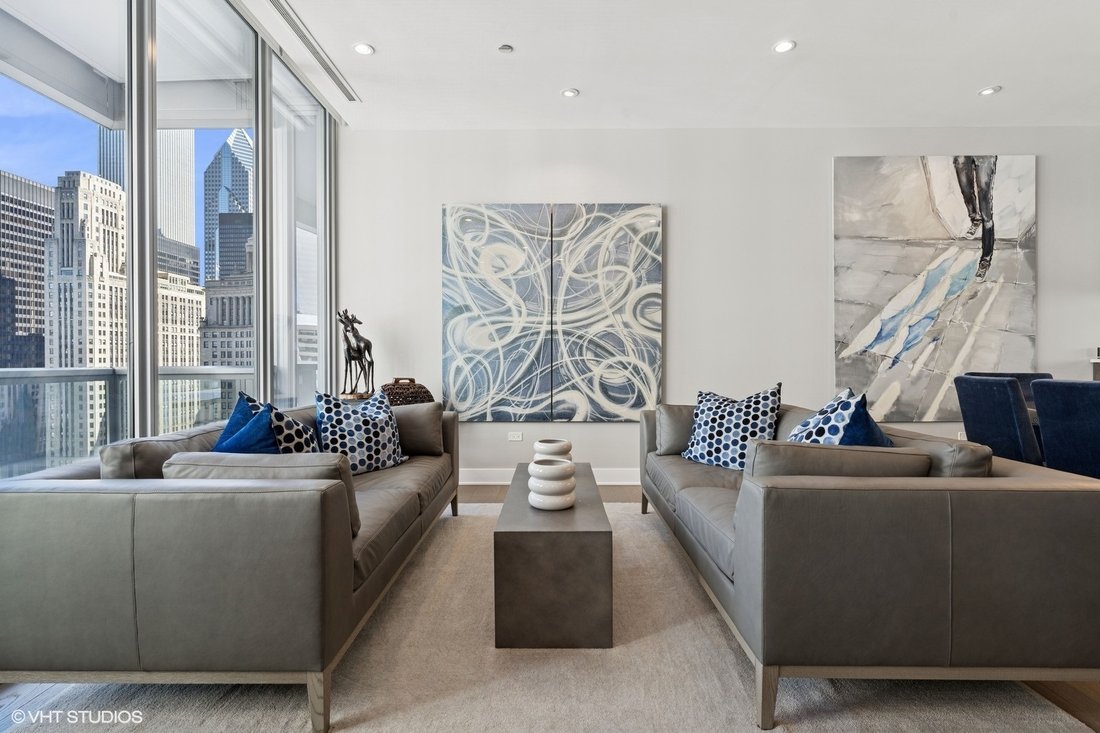 Condo in Chicago, Illinois, United States 2 - 18090879