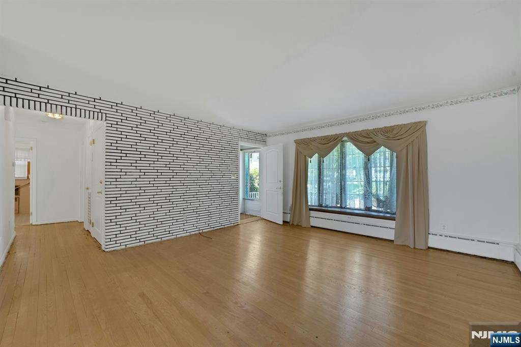 House in North Arlington, New Jersey, United States 3 - 18090874
