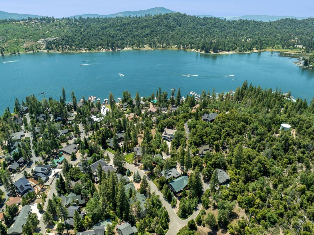 House in Bass Lake, California, United States 2 - 18108149