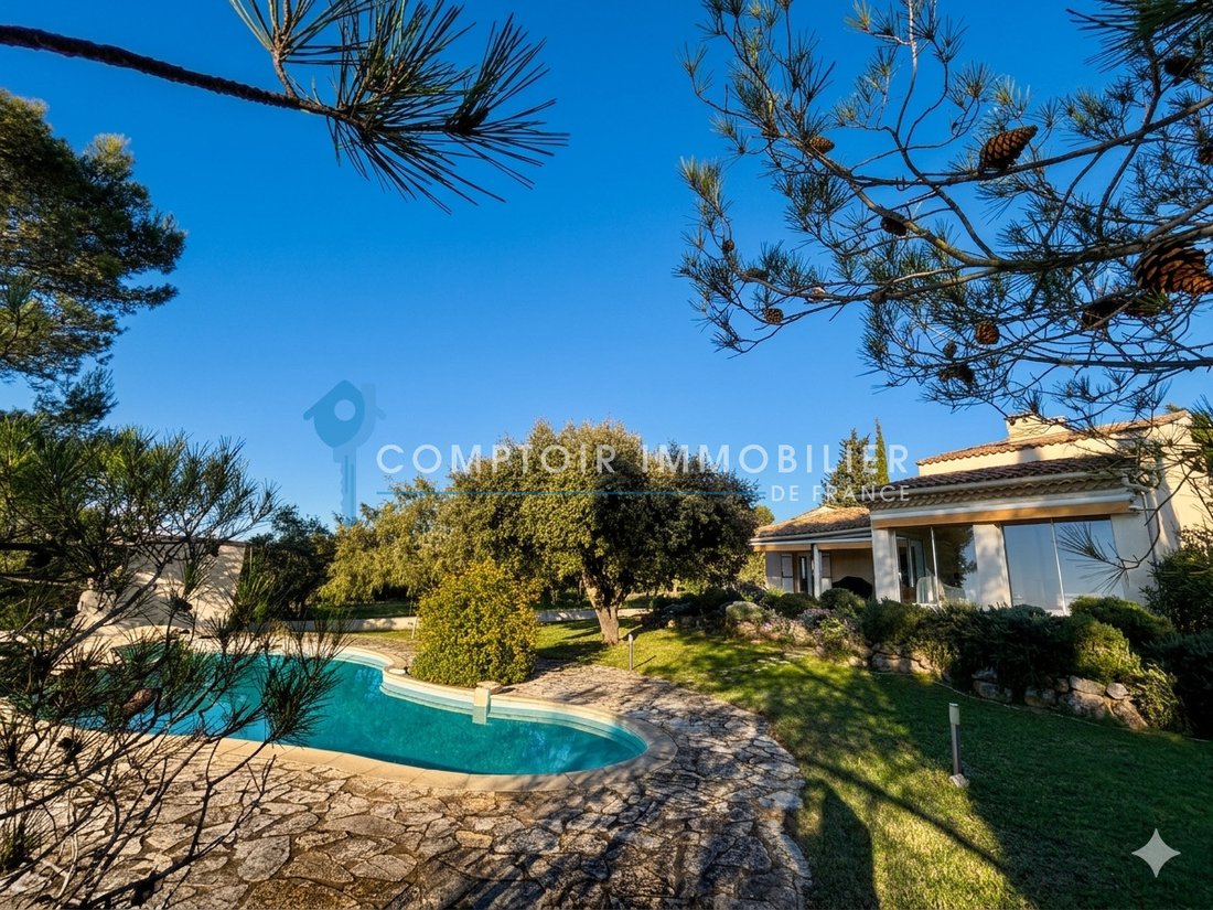 Villa in Uzès, Occitania, France 1 - 17488376