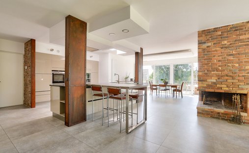 House in Anatole France, Le Plessis-Robinson, France 1
