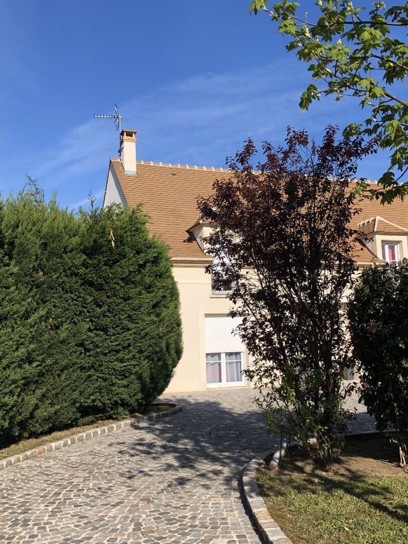 House in Ouest, Lamorlaye, France 2 - 18096003