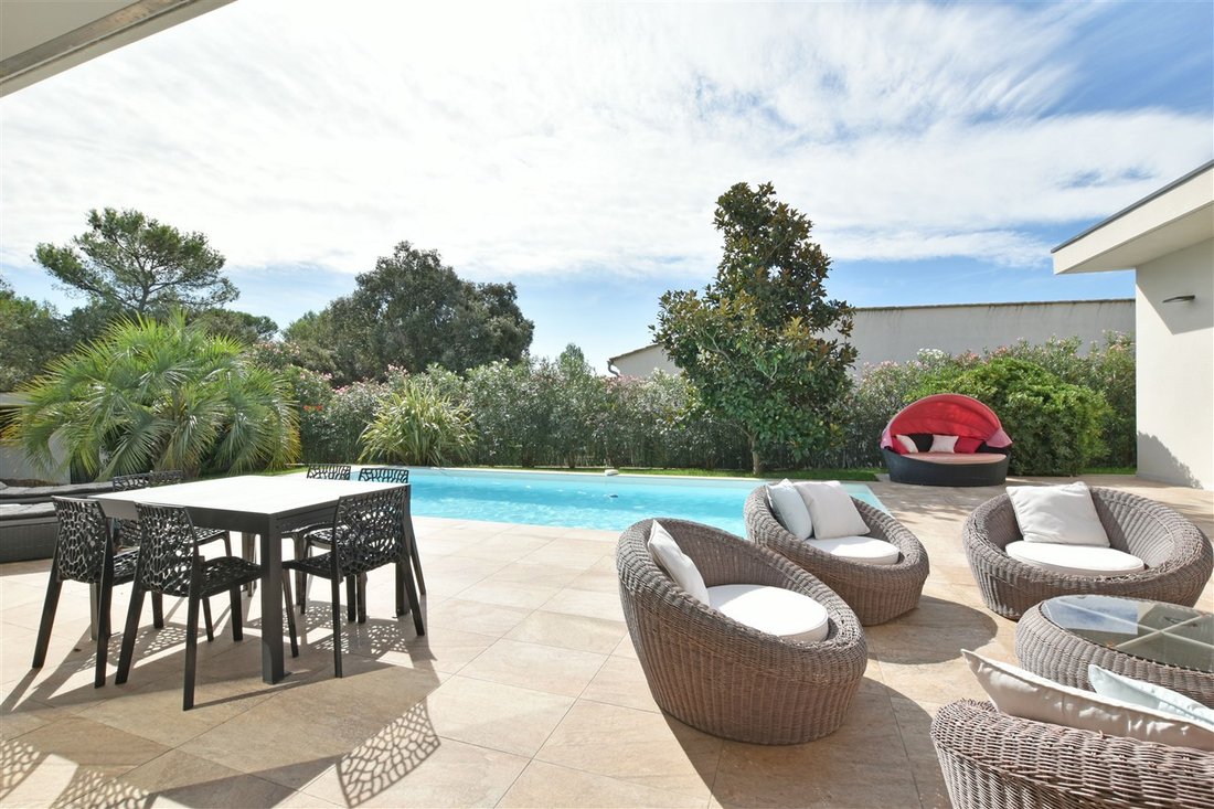 Villa en Aubais, Occitania, Francia 5 - 18092604