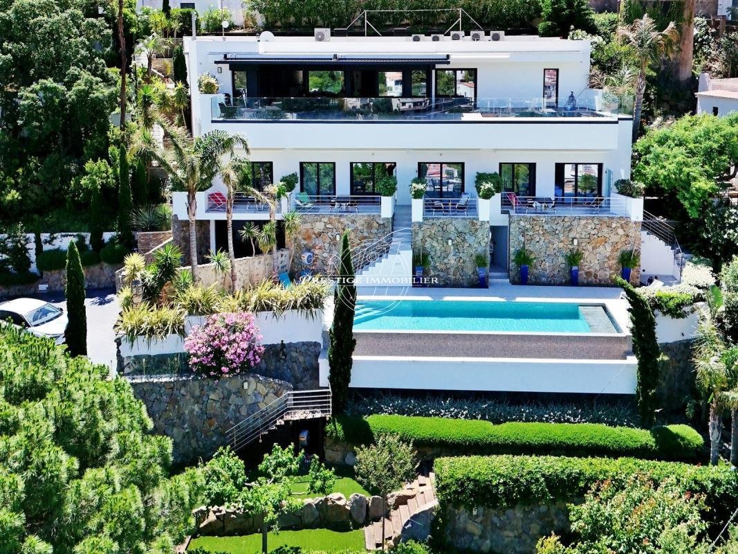 Villa in Roses, Catalonia, Spain 2 - 18098952