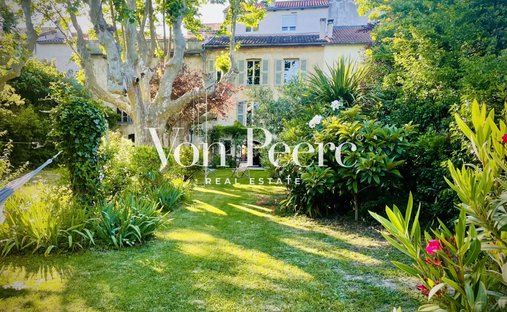 Estate in Abbaye-La Motte, Avignon, France 1