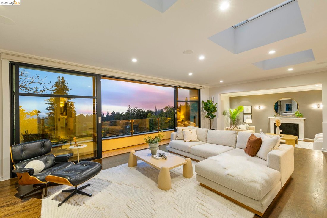 House in Oakland, California, United States 3 - 18095157