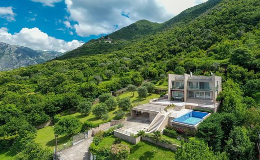 Villa a Stolivo Inferiore, Kotor Municipality, Montenegro 1