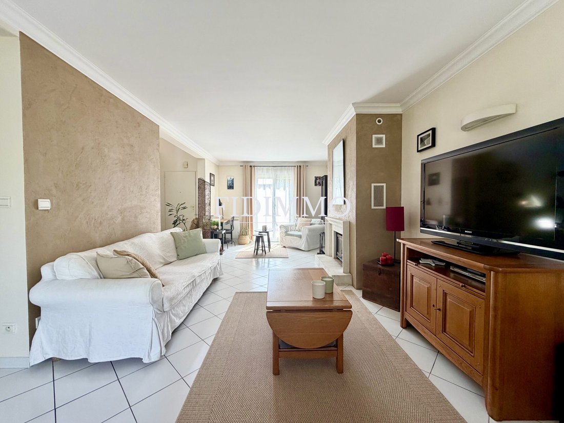 House in Chennevieres-sur-Marne, Ile-de-France, France 4 - 18097733