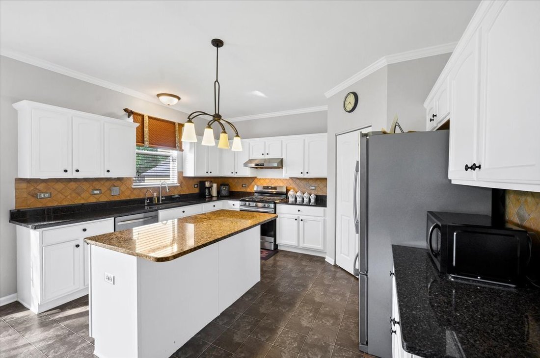 House in Romeoville, Illinois, United States 4 - 18092458