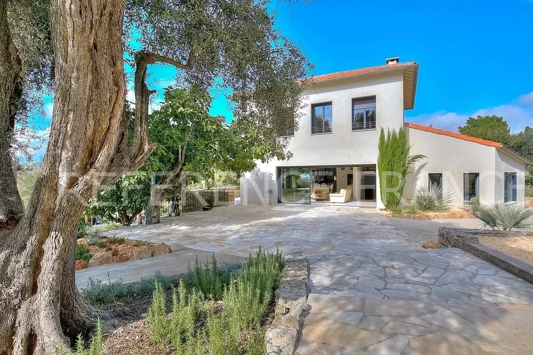 Villa in Mougins, Provence-Alpes-Côte d'Azur, France 3 - 18102454